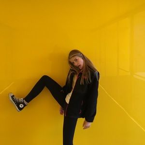 Meet your Posher, Ella